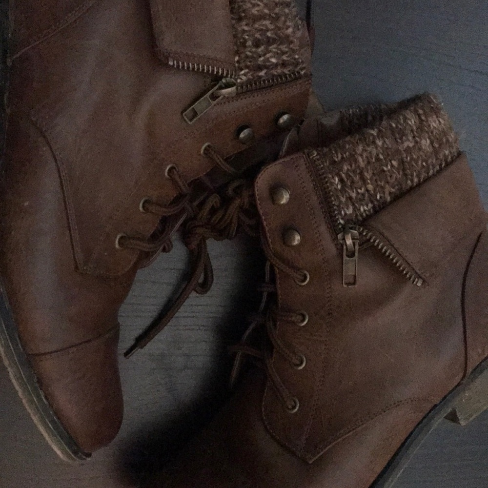 Boots - Picture 2 of 3